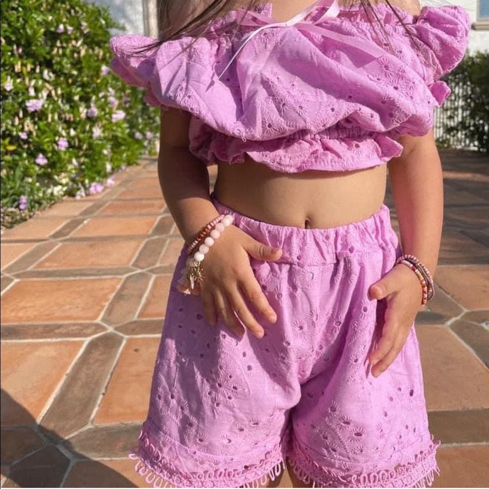 Eyelet Top with Bermuda short Set